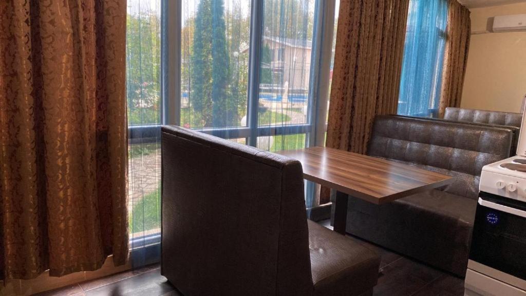 וארנה Apartments Devora 1 & Bar & Restaurant מראה חיצוני תמונה