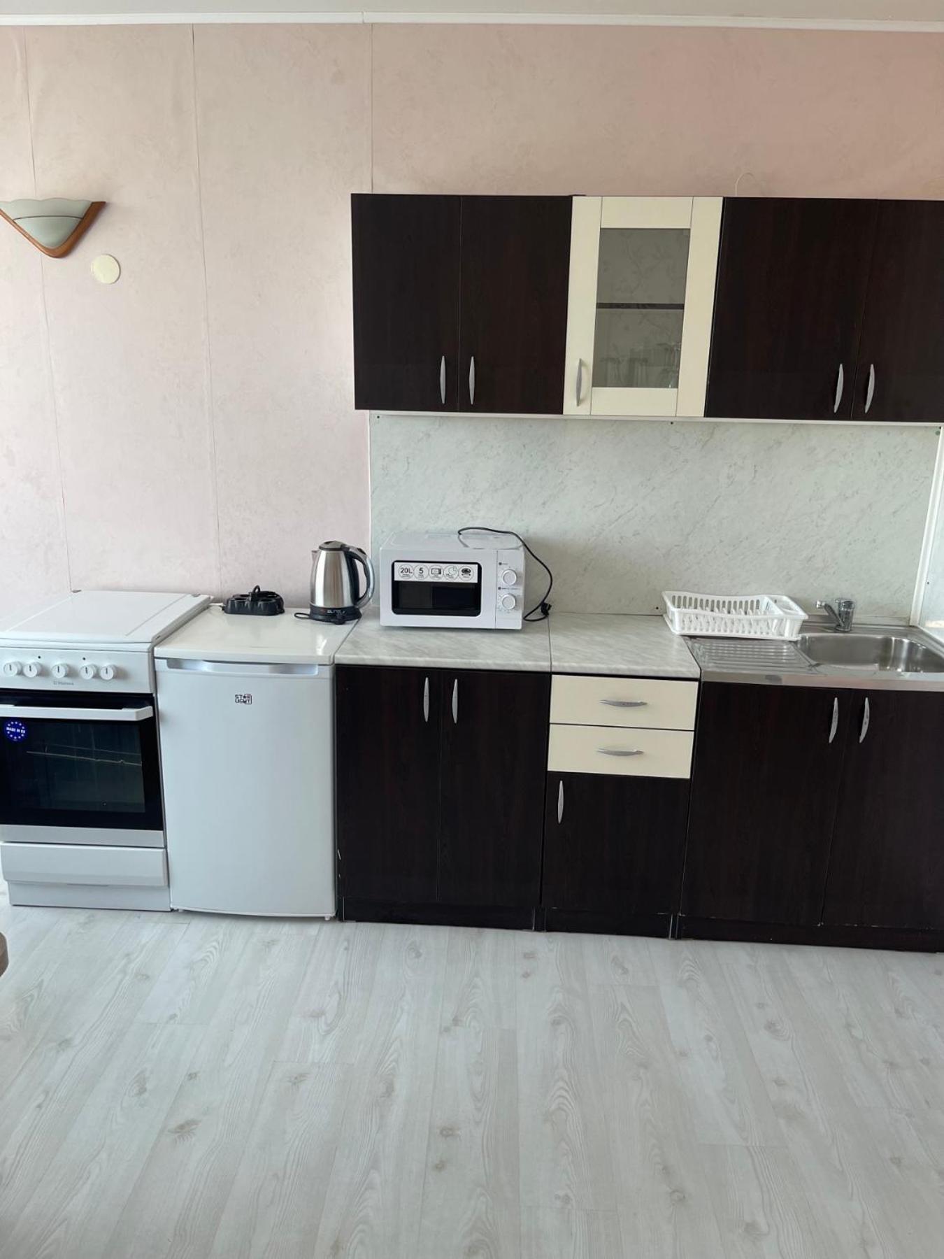 וארנה Apartments Devora 1 & Bar & Restaurant מראה חיצוני תמונה