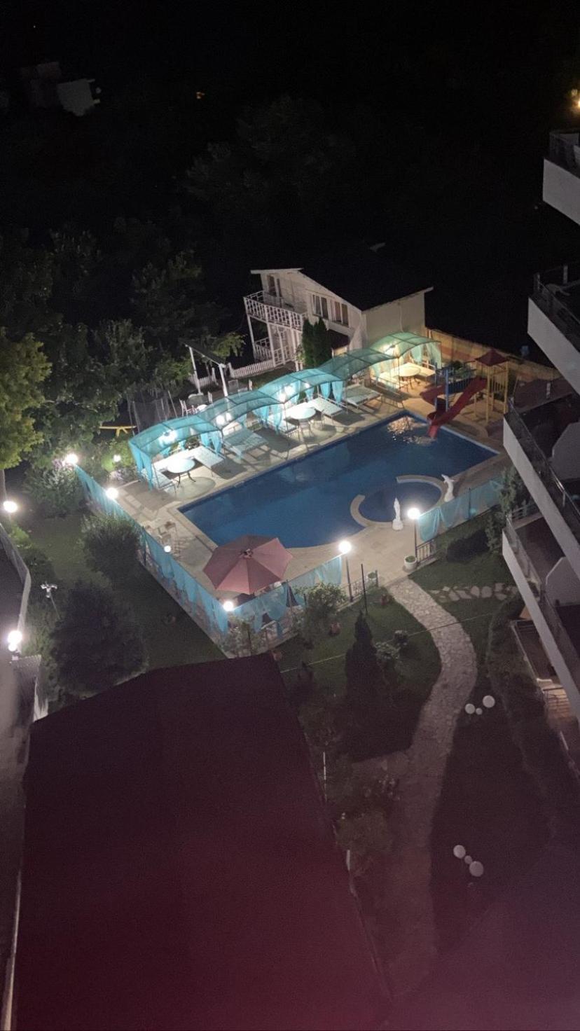 וארנה Apartments Devora 1 & Bar & Restaurant מראה חיצוני תמונה